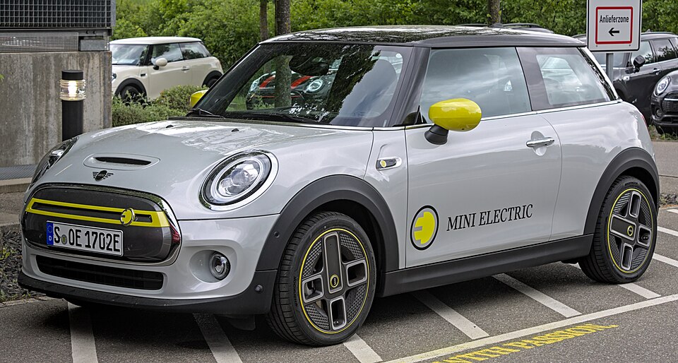 MINI MINI COOPER EXCLUSIVE ELECTRIC car — UK survivor photo