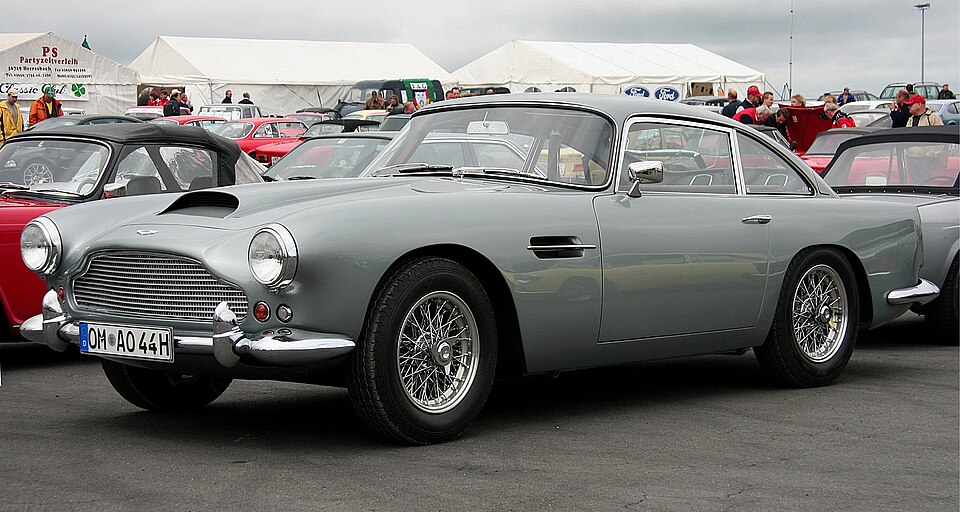 OMODA E5 COMFORT car — UK survivor photo