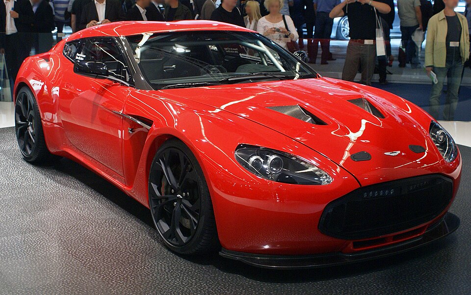 PEUGEOT E-5008 car — UK survivor photo