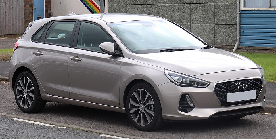 HYUNDAI I30 car — UK survivor photo