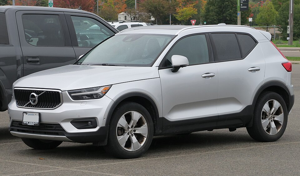 VOLVO C40 car — UK survivor photo