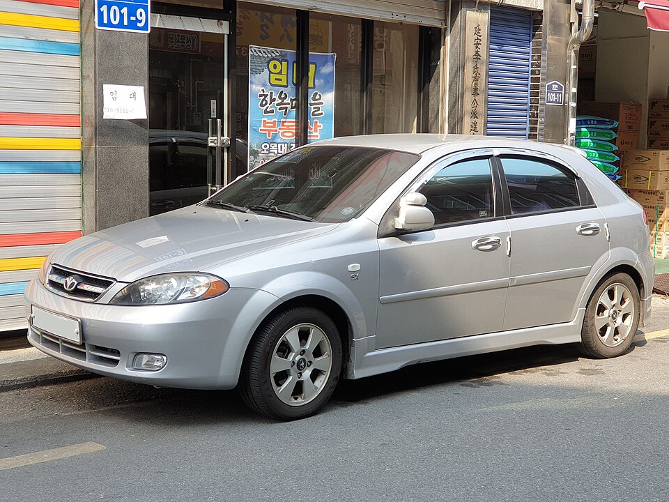 DAEWOO LACETTI car — UK survivor photo