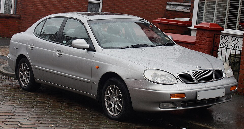 DAEWOO LEGANZA car — UK survivor photo