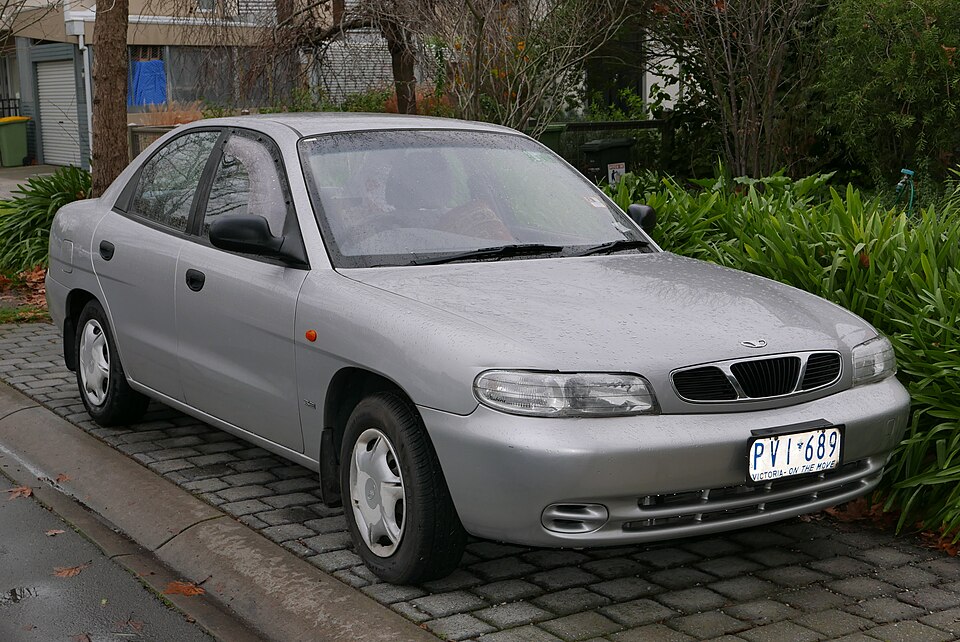 DAEWOO NUBIRA car — UK survivor photo