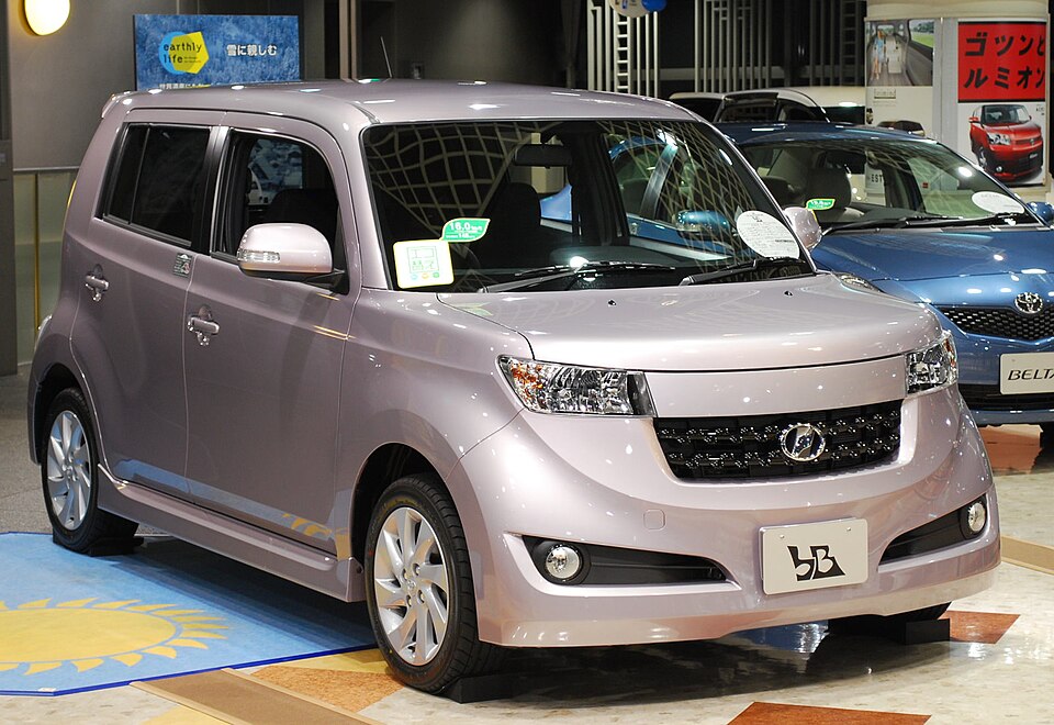 DAIHATSU MATERIA car — UK survivor photo