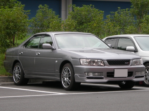 NISSAN LAUREL car — UK survivor photo