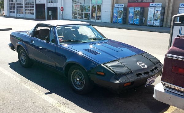 TRIUMPH TR8 car — UK survivor photo