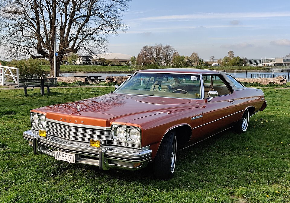BUICK SABRE car — UK survivor photo