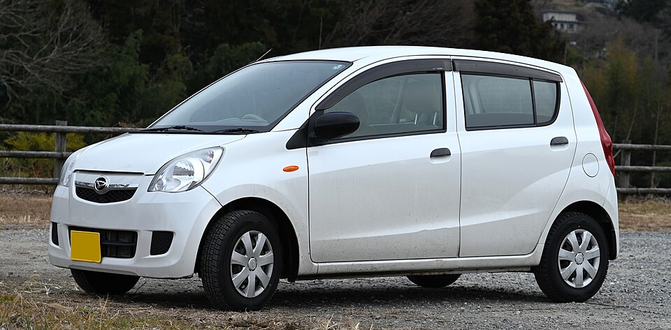 DAIHATSU MIRA car — UK survivor photo