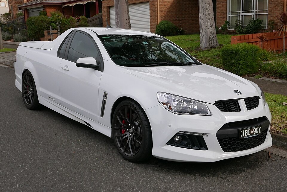 HOLDEN MALOO car — UK survivor photo