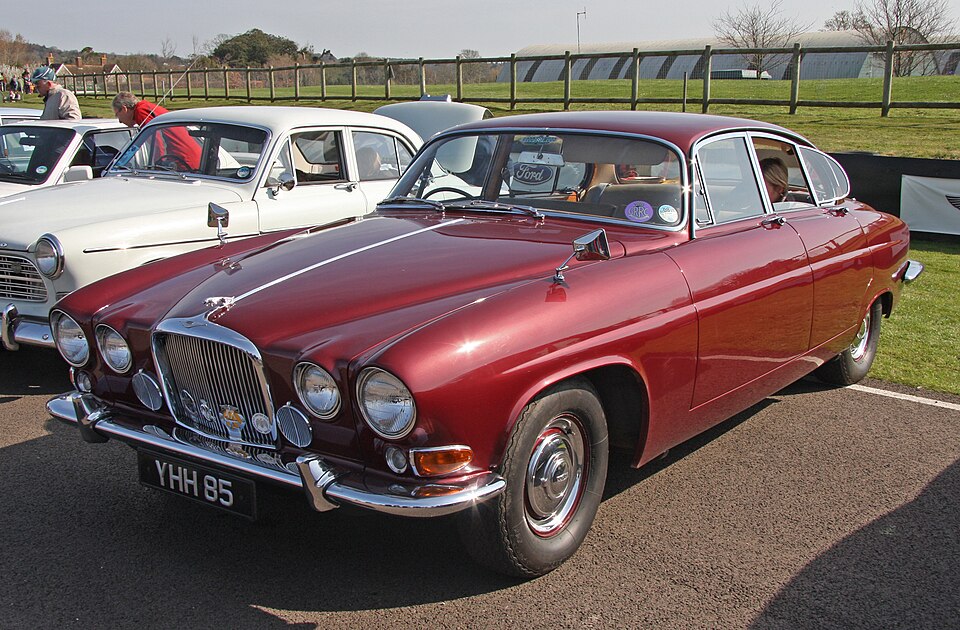 JAGUAR MK X car — UK survivor photo