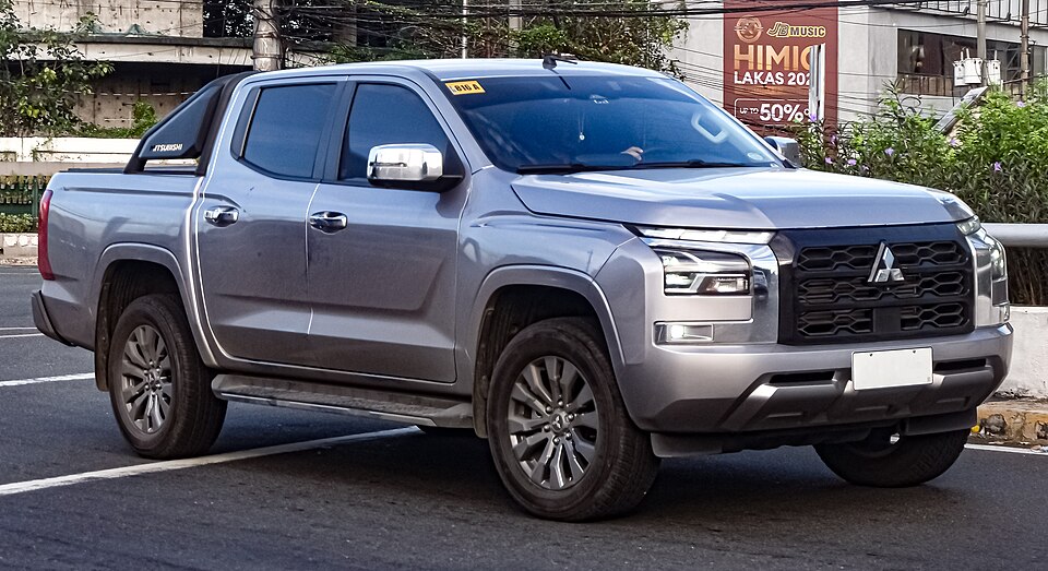 MITSUBISHI L200 car — UK survivor photo