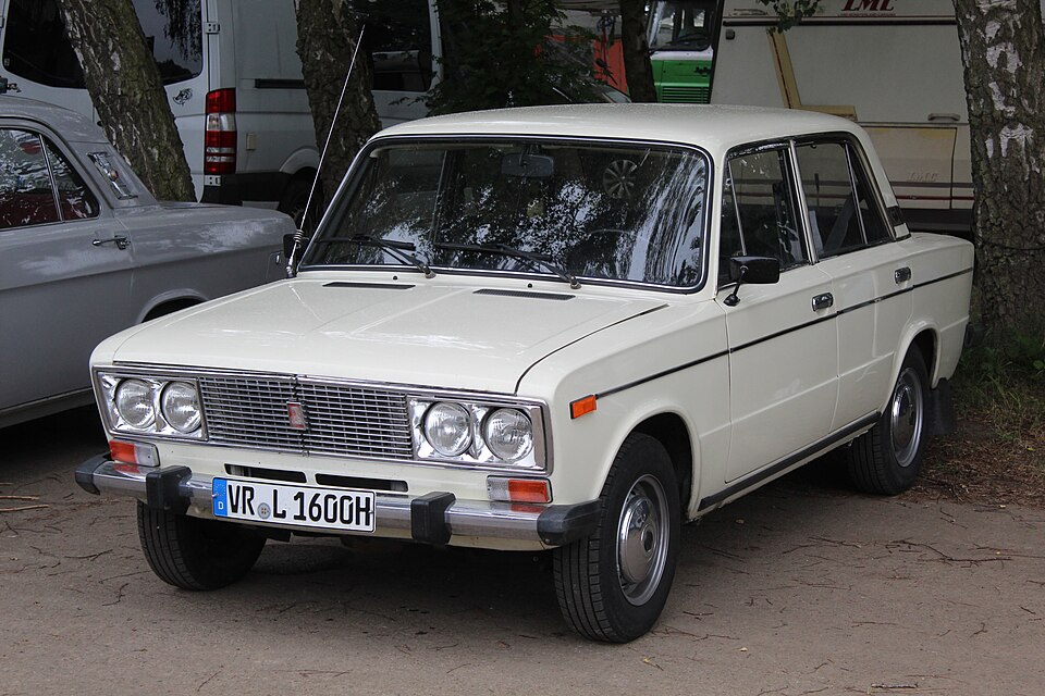 LADA 1600 car — UK survivor photo