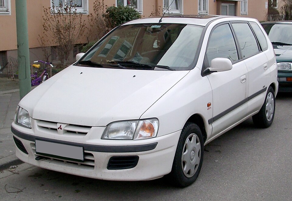 MITSUBISHI SPACE STAR car — UK survivor photo