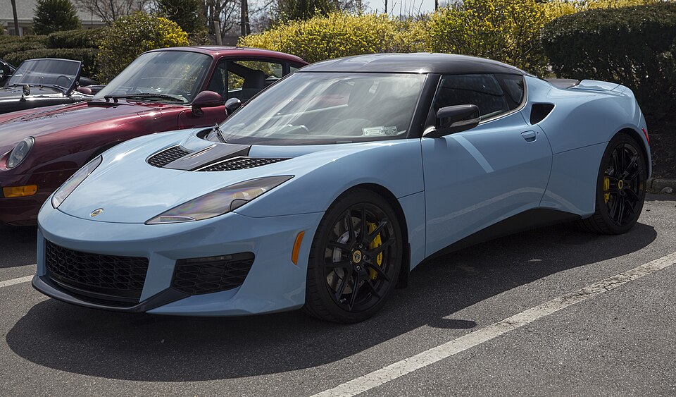 LOTUS EVORA car — UK survivor photo