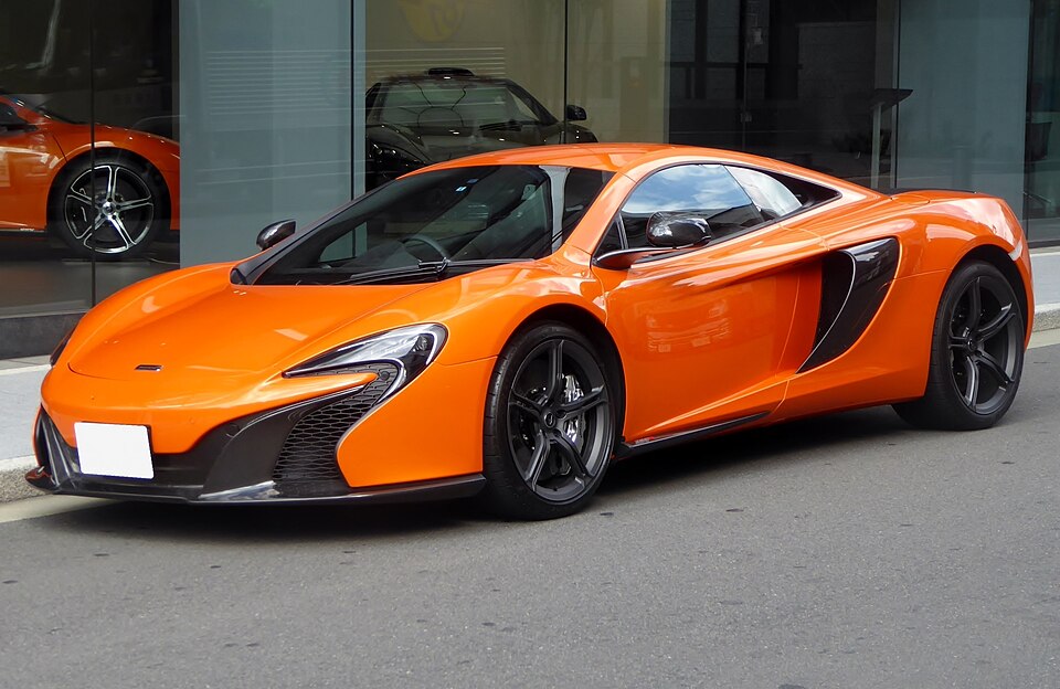 MCLAREN 675LT car — UK survivor photo