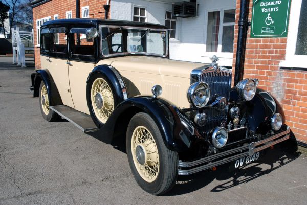 MORRIS 1.0 car — UK survivor photo