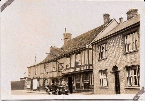 MORRIS COWLEY car — UK survivor photo