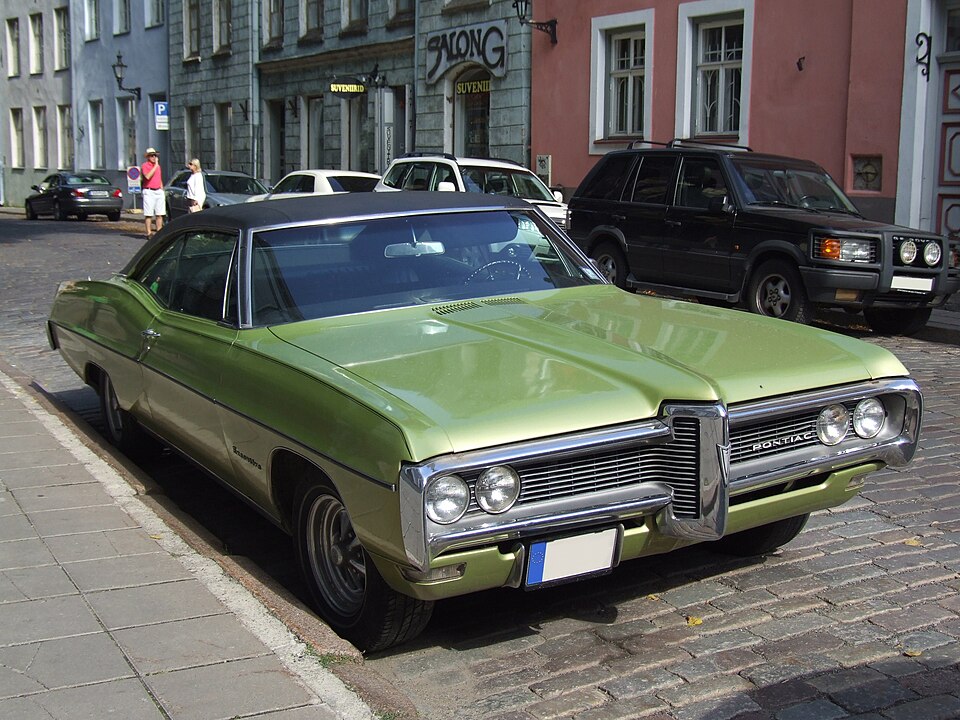 PONTIAC EXECUTIVE car — UK survivor photo