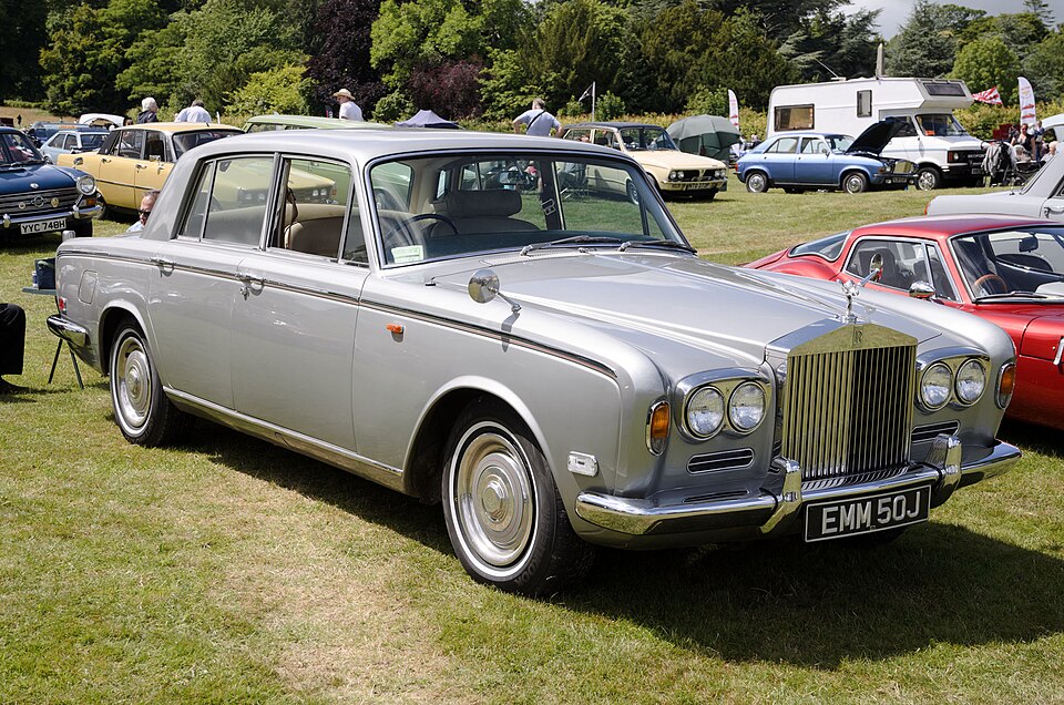 ROLLS ROYCE SILVER SHADOW car — UK survivor photo