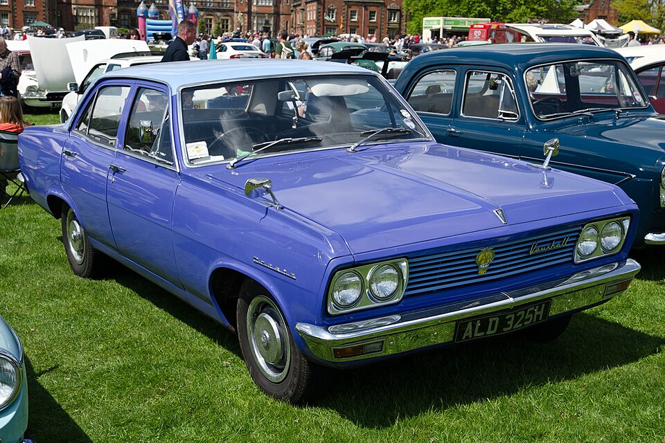 VAUXHALL VISCOUNT car — UK survivor photo
