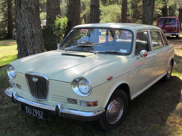 WOLSELEY 18/85 car — UK survivor photo