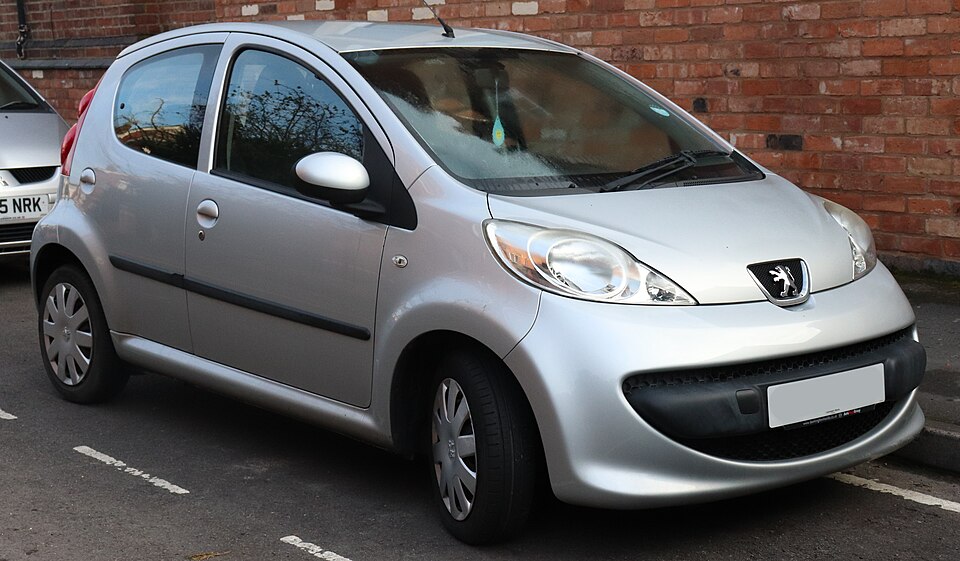 PEUGEOT E-TRAVELLER ACTIVE car — UK survivor photo